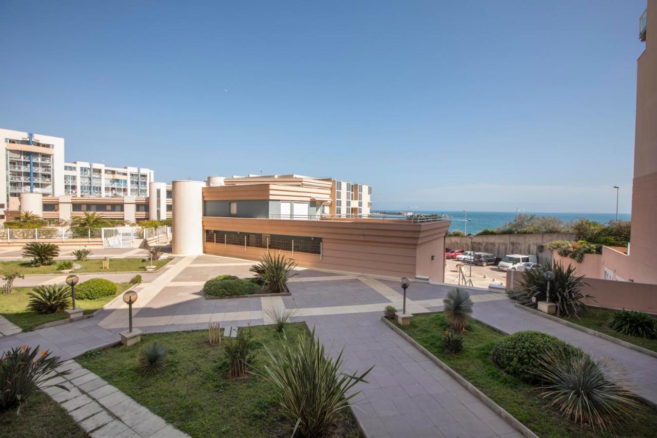 Appartement T3 Traversant Residence Standing Garage Et Piscine Exterieure Gratuits Сет Экстерьер фото